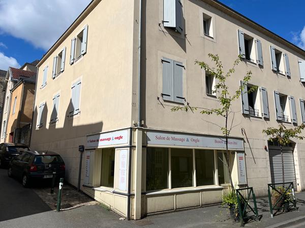Local commercial centre ville Laval 80 m² à louer