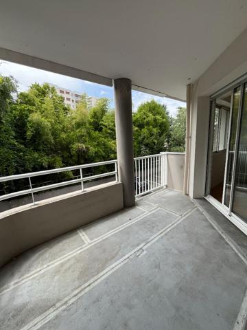 Angers – appartement avec terrasse et parking
