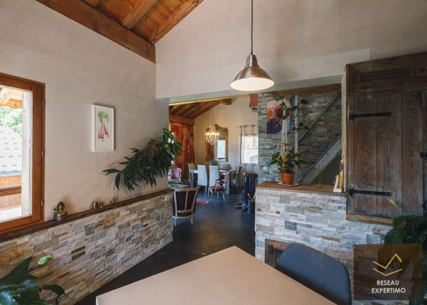 Champagny-en-Vanoise (73350) ACHAT-VENTE BEL APPARTEMENT DANS MAISON-CHALET 73350 CHAMPAGNY EN VANOISE LA PLAGNE LES ARCS