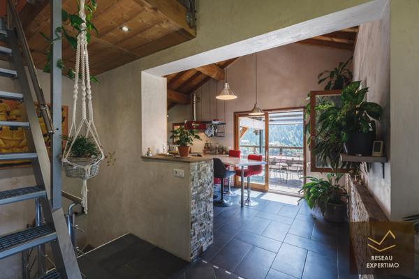 Champagny-en-Vanoise (73350) ACHAT-VENTE BEL APPARTEMENT DANS MAISON-CHALET 73350 CHAMPAGNY EN VANOISE LA PLAGNE LES ARCS