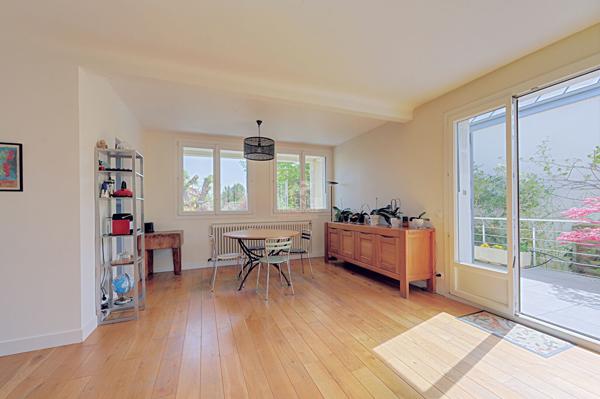Maison Saint Germain En Laye 6 pièce(s) 186 m2 998 000 € **  - Référence  18225