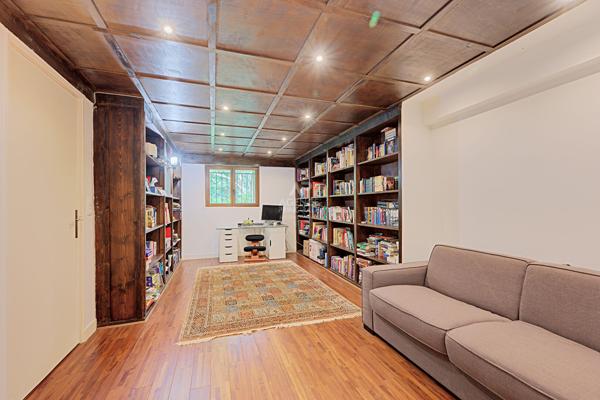 Maison Saint Germain En Laye 6 pièce(s) 186 m2 998 000 € **  - Référence  18225