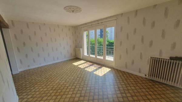 PAVILLON SUR SOUS-SOL COMPLET YVETOT PROCHE ECOLE ET CENTRE 157 000 €