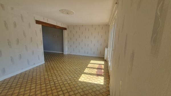 PAVILLON SUR SOUS-SOL COMPLET YVETOT PROCHE ECOLE ET CENTRE 157 000 €