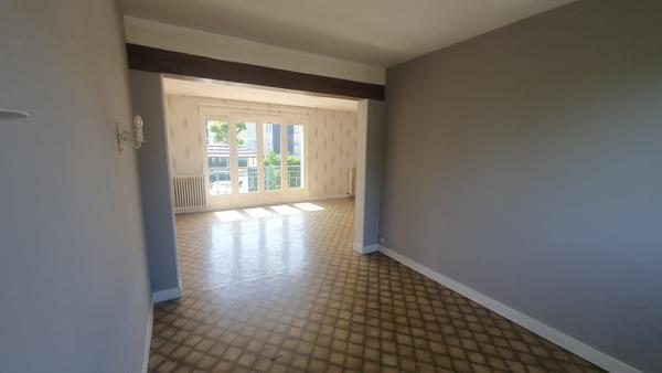 PAVILLON SUR SOUS-SOL COMPLET YVETOT PROCHE ECOLE ET CENTRE 157 000 €
