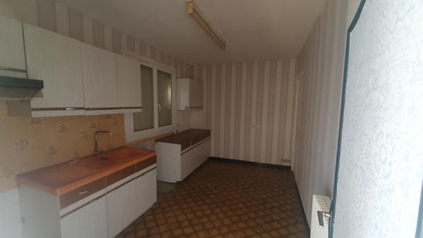 PAVILLON SUR SOUS-SOL COMPLET YVETOT PROCHE ECOLE ET CENTRE 157 000 €