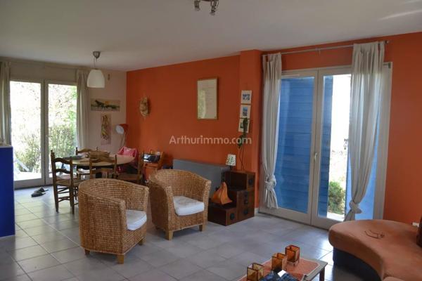 Vente                                                      Maison
                        
                     3 pièces                      77 m2                     à Castellane