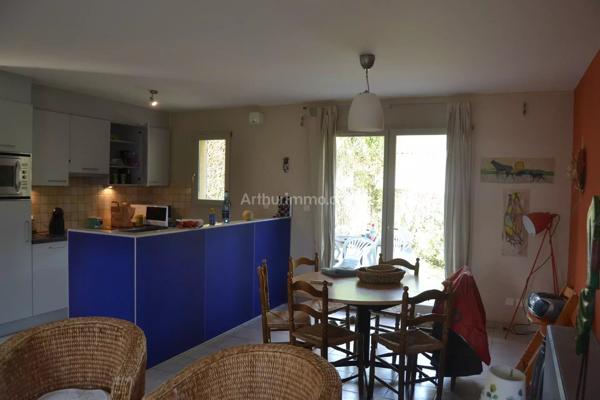 Vente                                                      Maison
                        
                     3 pièces                      77 m2                     à Castellane