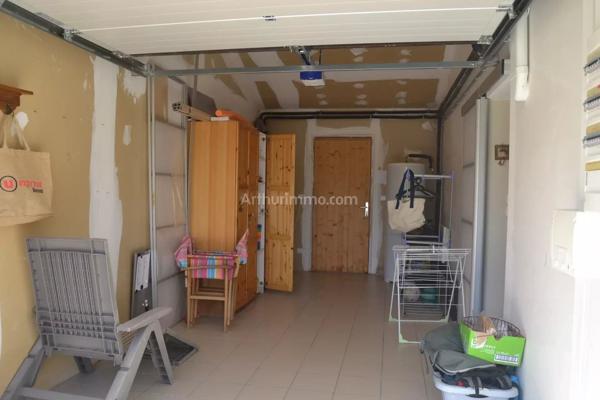 Vente                                                      Maison
                        
                     3 pièces                      77 m2                     à Castellane
