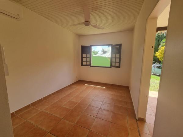 MAISON FAMILIALE IDÉALE - SECTEUR TRÈS RECHERCHÉ RAVINE TOUZA (entre DIDIER et SCHOELCHER)