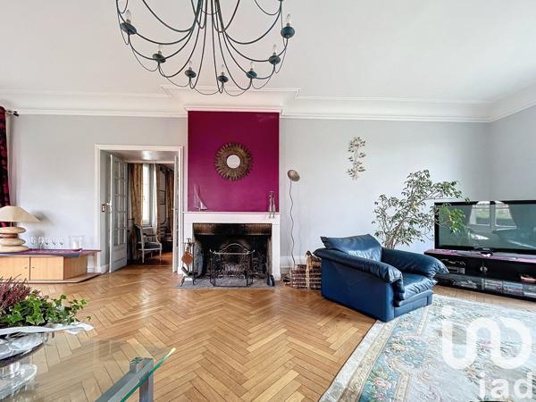 Demeure 14 pièces de 422 m² à Saint-Jean-du-Cardonnay (76150)