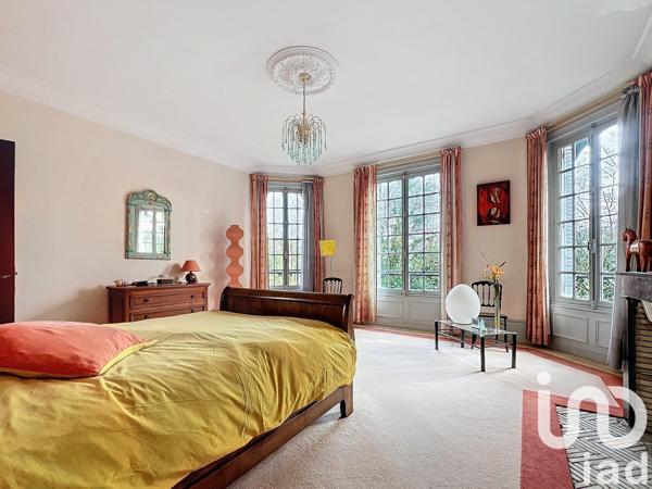 Demeure 14 pièces de 422 m² à Saint-Jean-du-Cardonnay (76150)