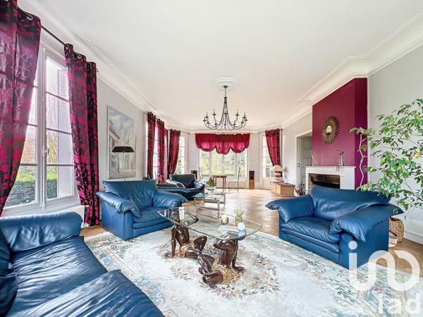 Demeure 14 pièces de 422 m² à Saint-Jean-du-Cardonnay (76150)