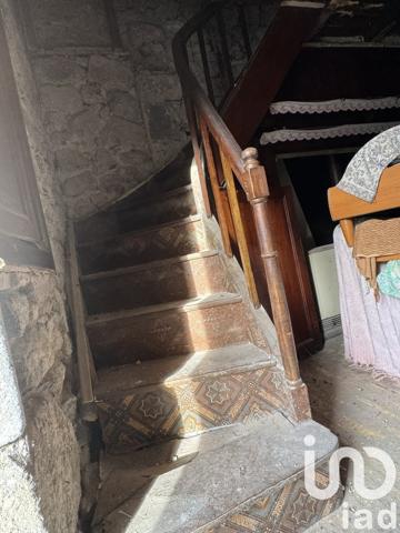 Maison de village 4 pièces de 74 m² à Marmanhac (15250)