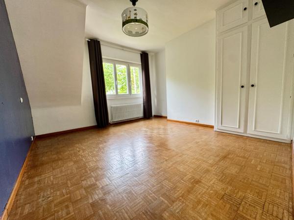 Maison récente semi-individuelle de 150 m² habitables – Secteur résidentiel recherché aux portes de Lille proximité immédiate tramway, métro, écoles et commerces. WASQUEHAL