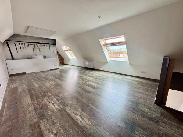 Maison récente semi-individuelle de 150 m² habitables – Secteur résidentiel recherché aux portes de Lille proximité immédiate tramway, métro, écoles et commerces. WASQUEHAL