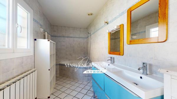Maison en pierre 91 m² avec jardin et parking