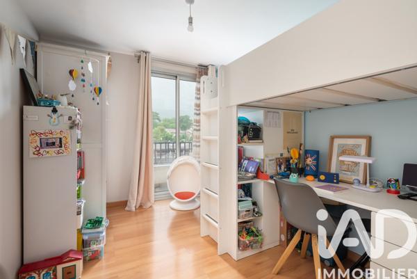 Appartement à vendre 4 pièces 73,8 m² Saint-Égrève