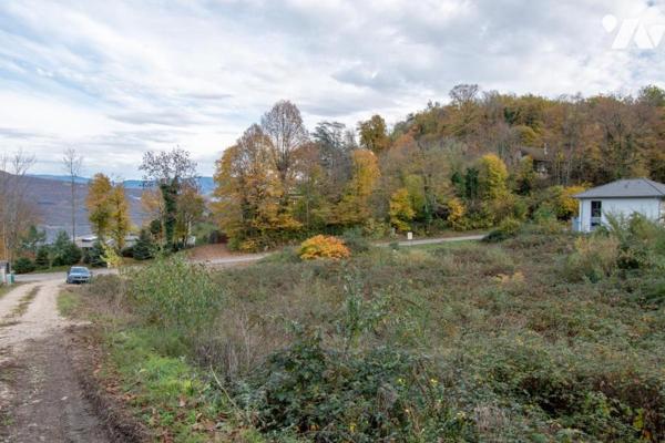 TERRAIN A BATIR SUR LA COMMUNE DE LA CHAPELLE DU MONT DU CHAT