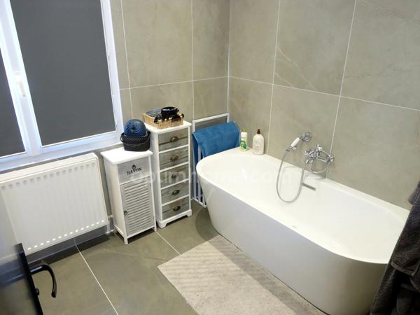 Maison / Villa à BELLOY EN FRANCE - 145m2 - 5 pièces - Terrain de 572m2