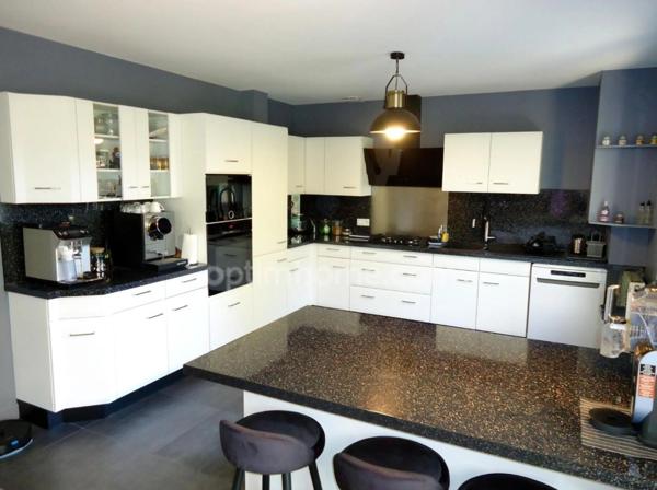 Maison / Villa à BELLOY EN FRANCE - 145m2 - 5 pièces - Terrain de 572m2