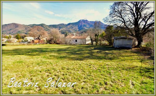A Digne-les-Bains très beau terrain de 1009m2 à vendre, constructible , une très belle exposition, une très belle vue