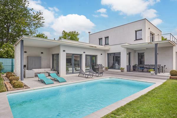 Maison  Contemporaine Mallemort 5 pièces 168 m2