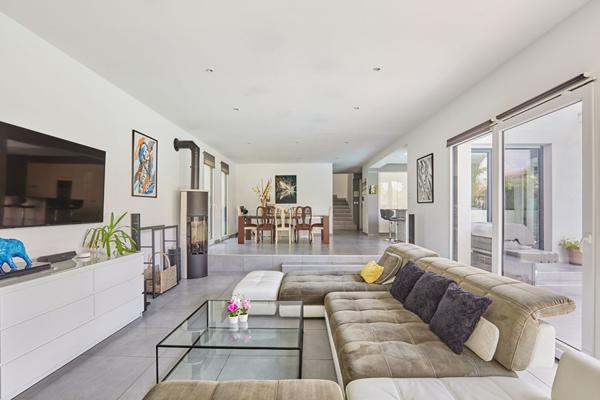 Maison  Contemporaine Mallemort 5 pièces 168 m2