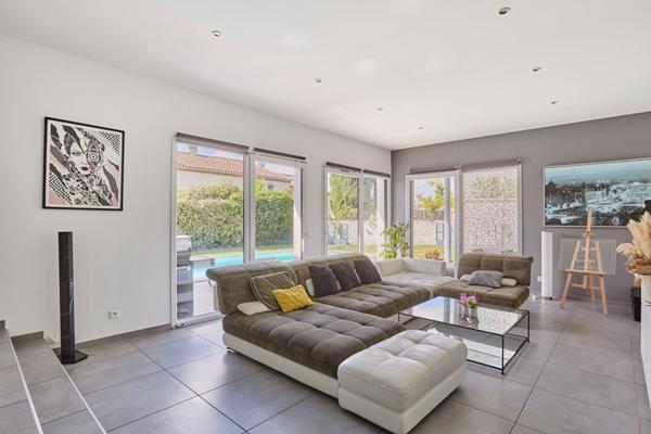 Maison  Contemporaine Mallemort 5 pièces 168 m2