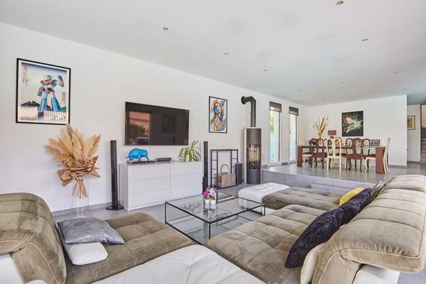 Maison  Contemporaine Mallemort 5 pièces 168 m2