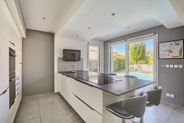 Maison  Contemporaine Mallemort 5 pièces 168 m2