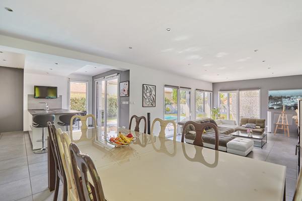 Maison  Contemporaine Mallemort 5 pièces 168 m2