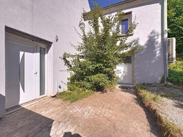 10 mn Montreuil aux lions - 8 mn Gare Nanteuil Saacy