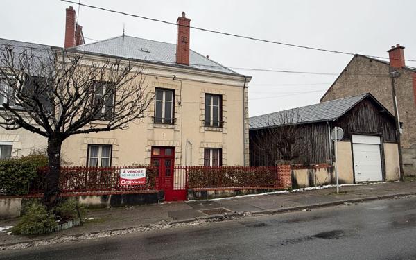 Maison à vendre    8 pièces •  Vierzon