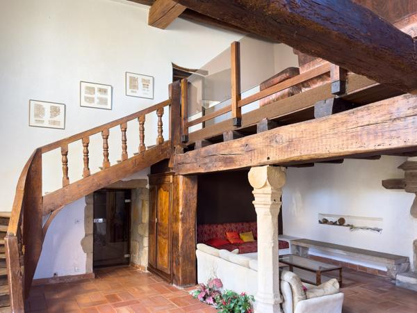 Gourdon (71690) Ancien presbytère du XIV? siècle - 310 m² - Volumes rares et potentiel d’usage Gourdon - Bourgogne du Sud