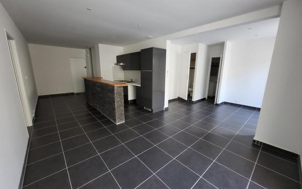 Appartement à vendre    2 pièces • 58,79 m2 Marseille 5