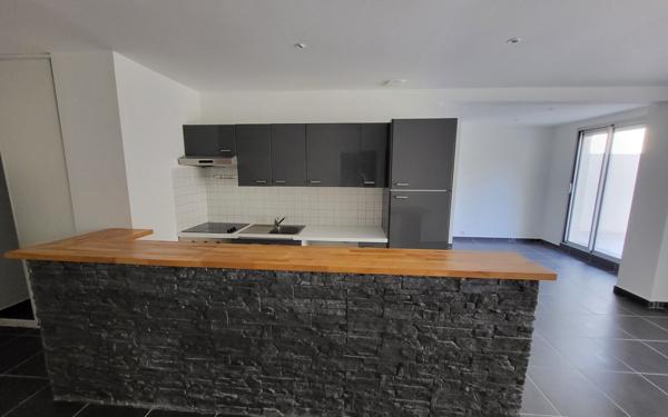 Appartement à vendre    2 pièces • 58,79 m2 Marseille 5