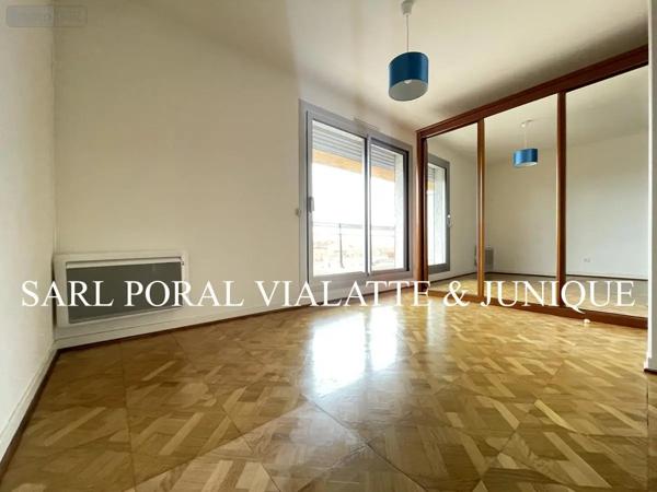 Location - Appartement Meximieux 01800 2 pièces 70 m 2