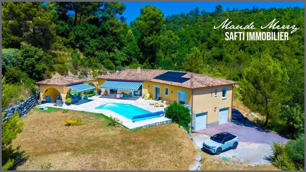 Villa individuelle 168 m2 habitable - 4 chambres dont une suite parentale - 75 m2 de sous-sol - piscine - vue superbe sur les collines environnantes et au calme absolu - forage et eau de ville