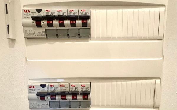 Appartement à vendre    1 pièce • 40 m2 Le Cannet