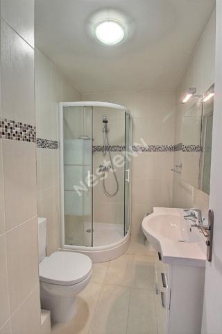 Appartement Les Lilas 3 pièces avec balcon cave et place de stationnement