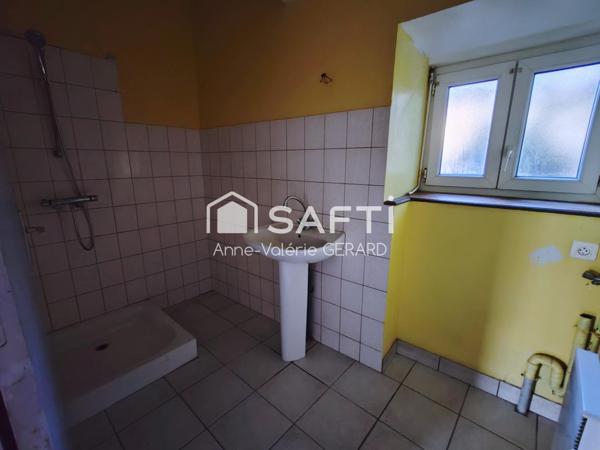 Maison de campagne avec dépendances sur 6 653 m²