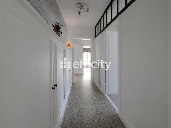 Maison
         7 pièces
        - 164 m² 347 000 € *