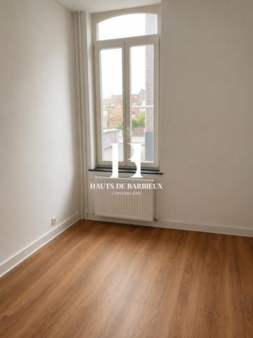 Maison mitoyenne 2 côtés à louer, 4 pièces - Roubaix 59100