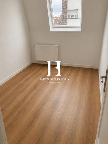 Maison mitoyenne 2 côtés à louer, 4 pièces - Roubaix 59100