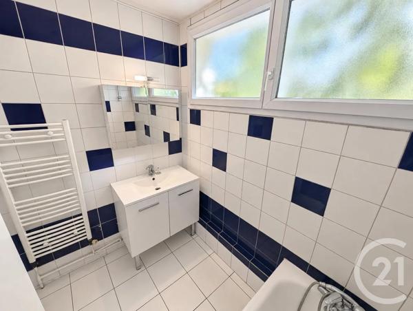 Appartement à vendre  2 pièces - 54,21 m 2   LIVRY GARGAN  - 93