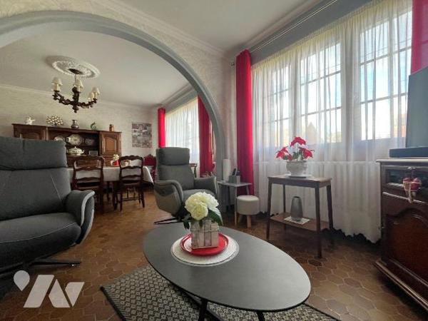 NOUVEAUTÉ À LA VENTE - À 10 MINUTES D'HAZEBROUCK ( Commune de STEENBECQUE 59189) - BEAU CADRE D...