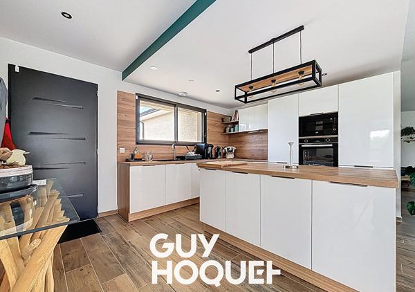 Villa de Plain-pied récente 3 Chambres + Coin Bureau et Double Garage