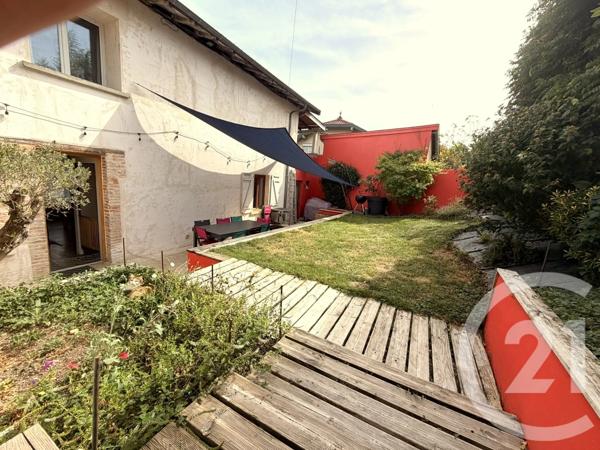 Maison à vendre  9 pièces - 220 m 2   MEXIMIEUX  - 01