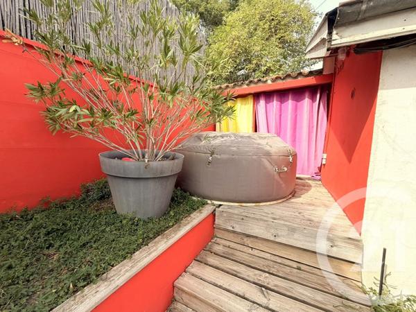 Maison à vendre  9 pièces - 220 m 2   MEXIMIEUX  - 01